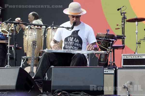 BEN HARPER AND THE INNOCENT CRIMINALS - 2019-07-06 - HEROUVILLE SAINT CLAIR - Chateau de Beauregard - Scene Beauregard - 